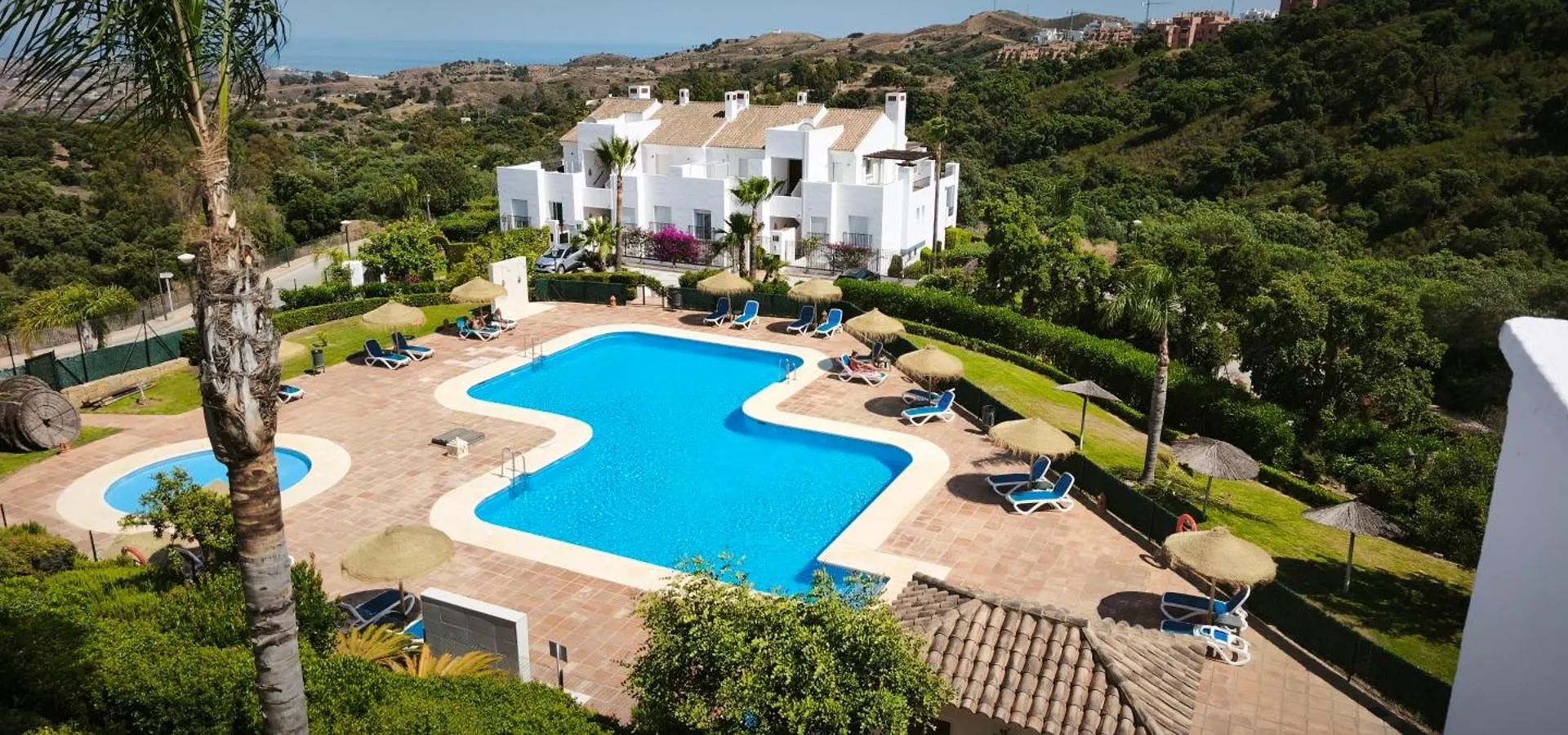 2 Bedroom Apartment, La Mairena, Near Marbella Ojén